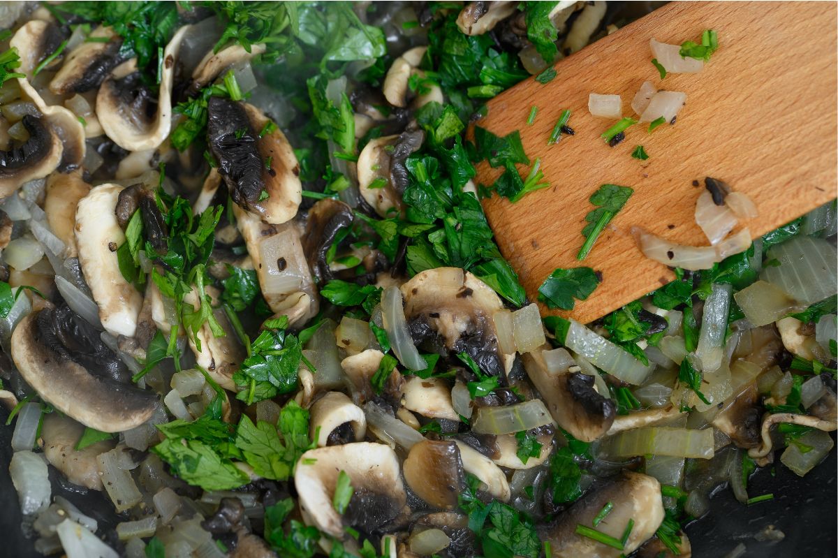 Geschmorte Champignons erobern österreichische Küchen im Sturm