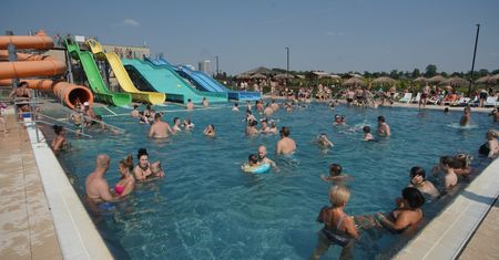 Kolejny atak antyszczepionkowców? "Bomby będą podkładane"
