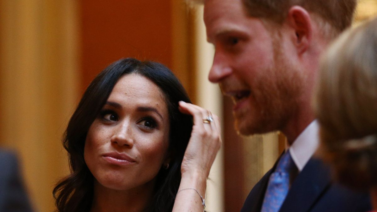Harry poleciał do Europy, a co w tym czasie robi Meghan? Do sieci trafiło wymowne zdjęcie