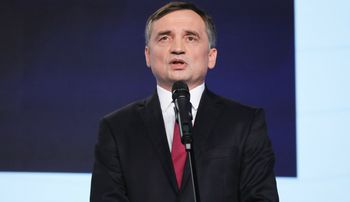 Zbigniew Ziobro ma na głowie komornika. Chodzi o kary za komisję ds. Pegasusa