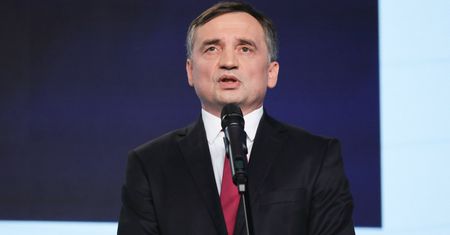 Zbigniew Ziobro ma na głowie komornika. Chodzi o kary za komisję ds. Pegasusa