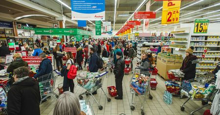 Polacy za to zapłacą. Tyle będzie nas kosztować przywrócenie VAT-u na żywność