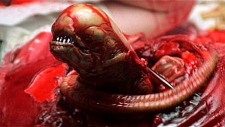 Obcy, którego będziecie chcieli przytulić 1