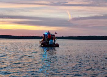 Wypłynął na ryby. Ratownicy odnaleźli pustą łódkę