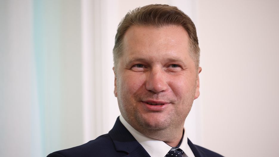 Warszawa, 29.08.2022. Minister edukacji i nauki Przemysław Czarnek podczas uroczystości podpisania przez prezydenta Andrzeja Dudę ustawy o utworzeniu Akademii Mazowieckiej z siedzibą w Płocku, 29 bm. w Belwederze w Warszawie. (sko) PAP/Leszek Szymański