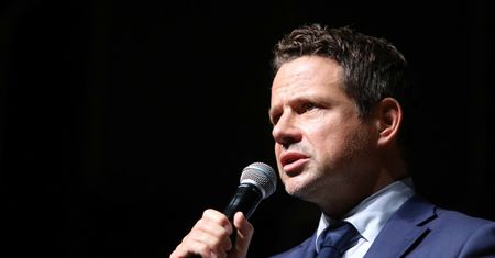 Trzaskowski ostro o Morawieckim. Powodem pytanie o polexit
