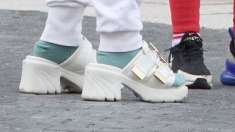 Shakira przyłapana podczas zwiedzania Rzymu. Towarzyszyli jej synowie 