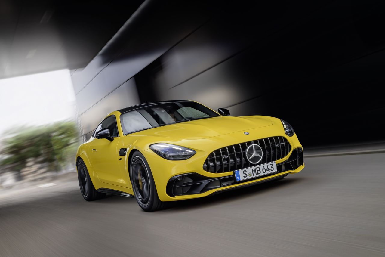 Mercedes-AMG GT Coupe zyskał podstawową wersję 43. Ma silnik z Klasy A