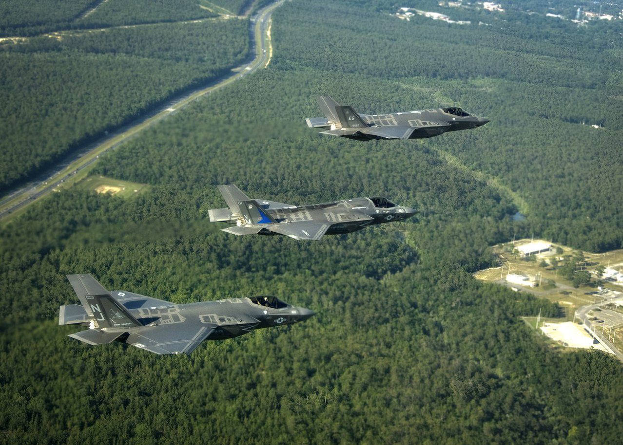 Myśliwce F-35 to "cud techniki"? Pilot ujawnia niedociągnięcia - Myśliwce F-35
