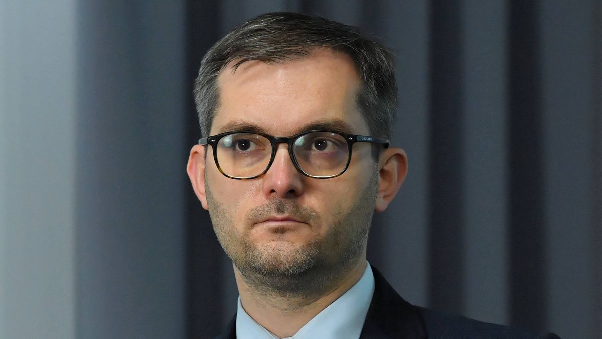 Wiceminister Marek Niedużak: firmy w Polsce nie padają przez pandemię.