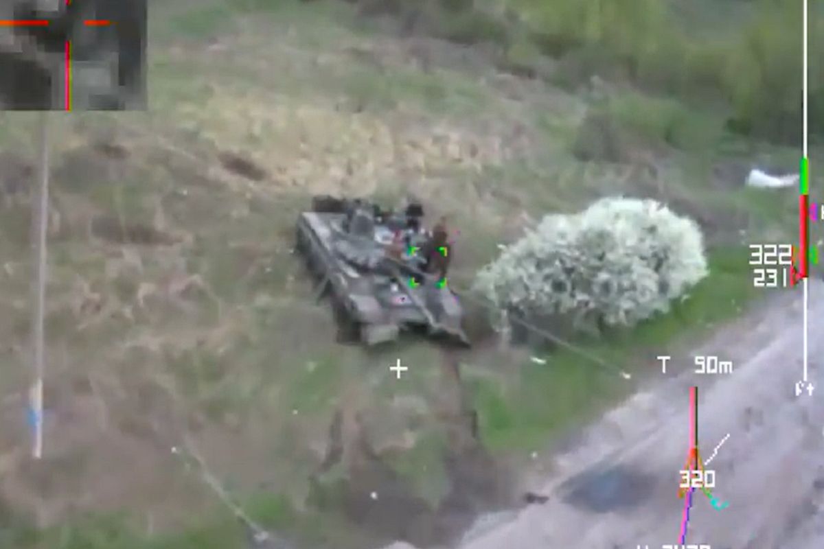 Dron-kamikadze zlikwidował rosyjskich czołgistów 