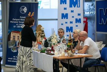 Bydgoszcz: Świąteczny kiermasz na Uniwersytecie WSB Merito