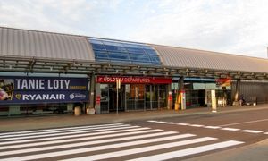 Chcą postawić tymczasowy terminal na lotnisku w Modlinie. Ogłosili przetarg