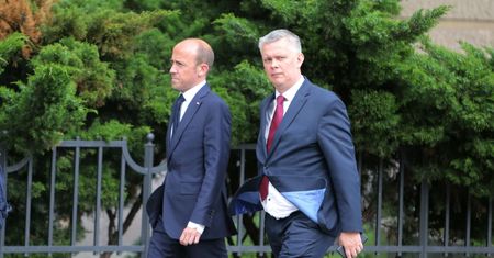 Konsekwencje za imprezę u Mazurka. Populizm Tuska?