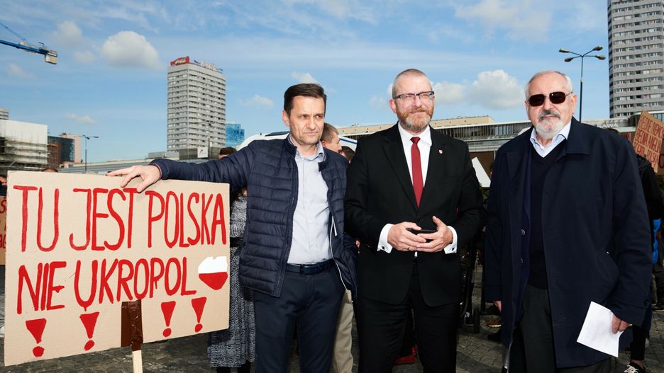 Marsz Stop ukrainizacji Polski
24.09.2022 Warszawa Plac Defilad Marsz i pikieta Stop ukrainizacji Polski fot: Oleg Marusic/REPORTER
n/z: Grzegorz Braun
Oleg Marusic/REPORTER