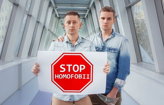 Zwolniony z TVP za bycie gejem? Jest opinia rzeczniczki TSUE