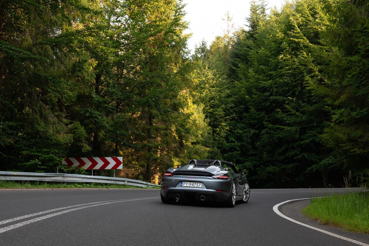 Porsche 718 Spyder RS