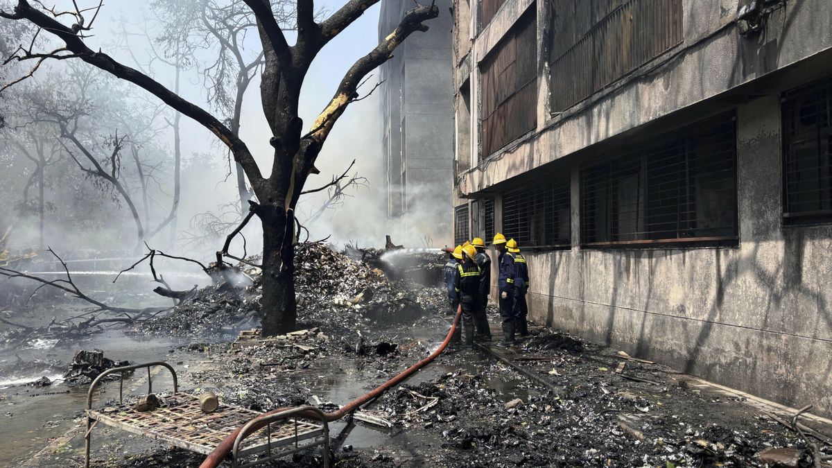 Katastrofa samolotu w Ahmedabadzie w Indiach