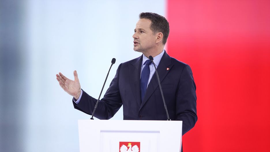 Gliwice, 07.12.2024. Kandydat Koalicji Obywatelskiej w wyborach na prezydenta RP Rafał Trzaskowski przemawia podczas konwencji, inaugurującej jego prekampanię wyborczą w PreZero Arenie w Gliwicach, 7 bm. (amb) PAP/Jarek Praszkiewicz