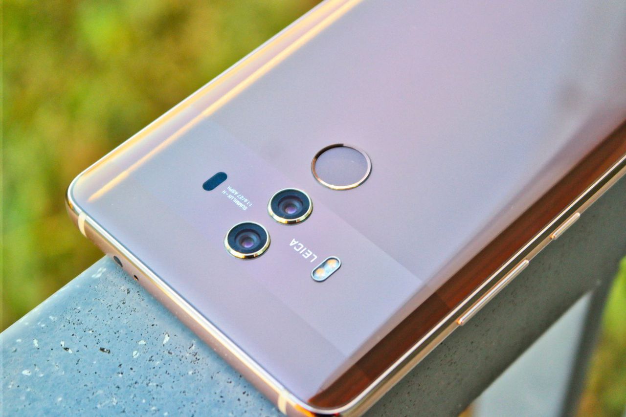 Huawei Mate 10 Pro, podobnie jak wiele smartfonów, ma podwójny aparat