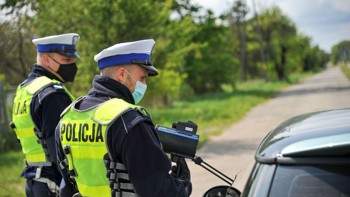 Policja mówi o 4 tys. funkcjonariuszy na drogach. Ogólnopolskiej akcji jednak nie ma