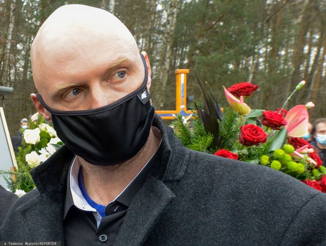 Krzysztof Krawczyk junior na pogrzebie ojca.