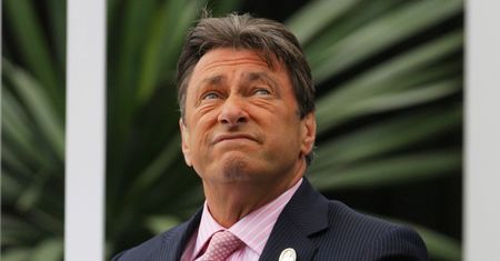 Pochylał się nad każdym kwiatkiem. Teraz płaci za to wysoką cenę