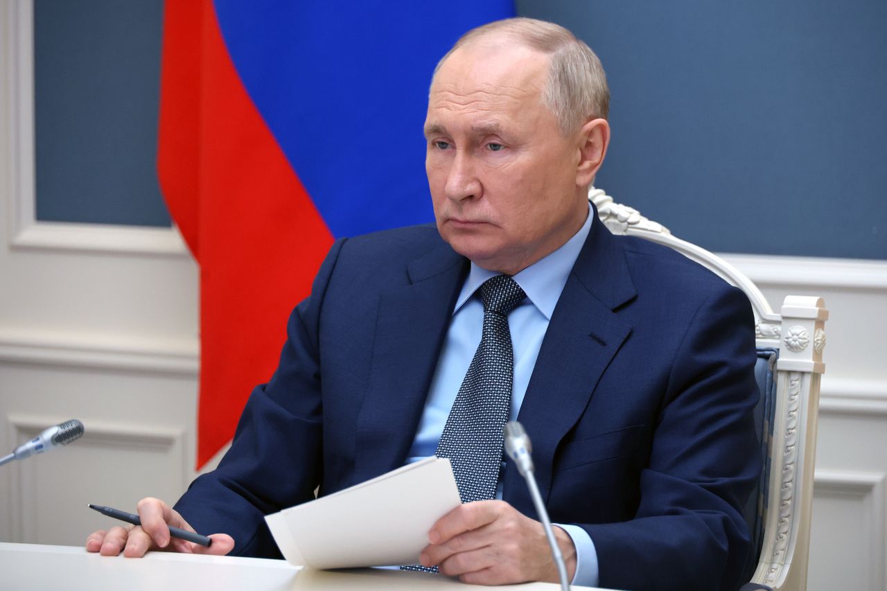 Putin's surprising admission. Speaks of war for the first time since the conflict's start