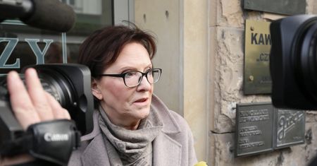 Rosja odpowiedzialna za zdjęcie Ewy Kopacz ze Smoleńska? Radosław Fogiel komentuje