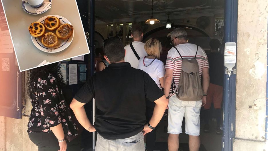 Chętni na typowe portugalskie wypieki nie brakuje. Kolejka ciągnie się przez kilkadziesiąt metrów