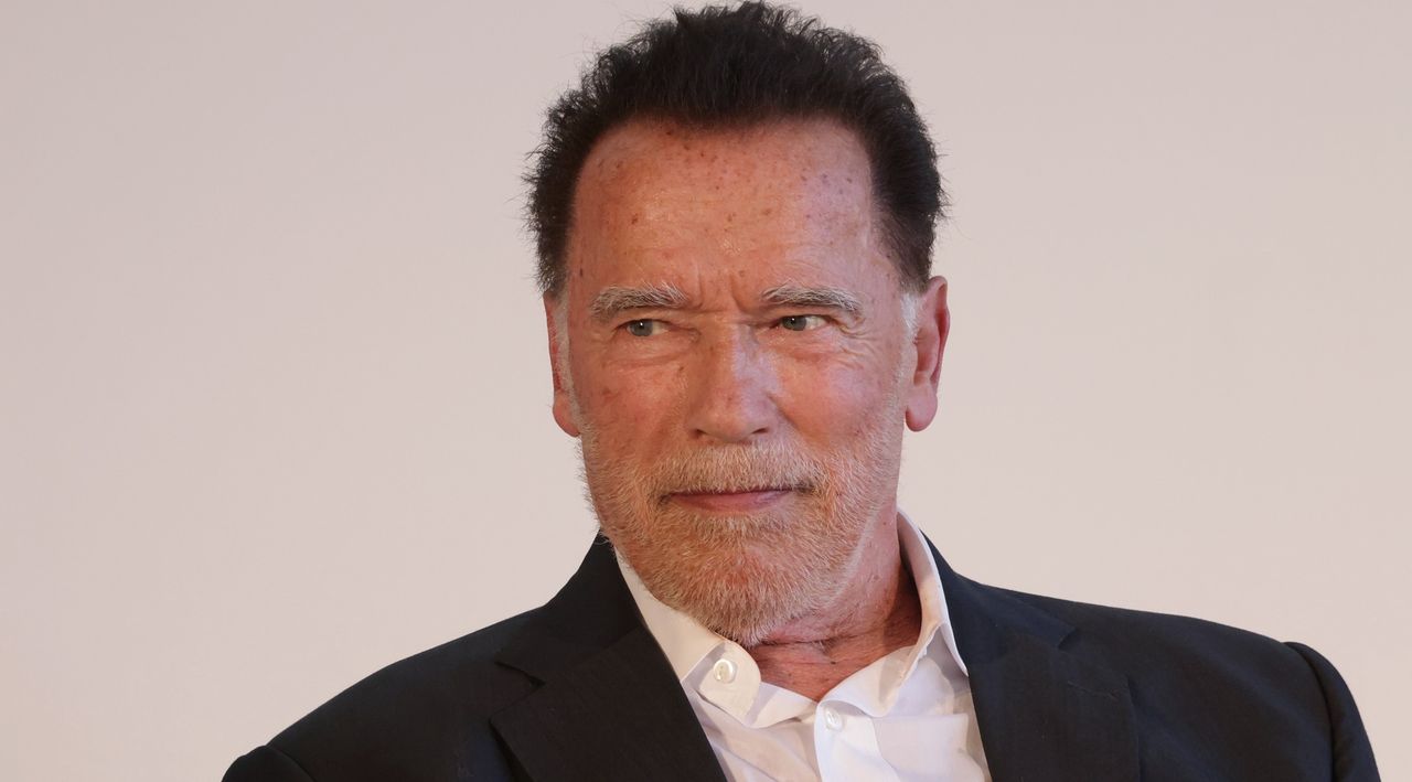 Arnold Schwarzenegger jak święty Mikołaj. Zaskakująca metamorfoza aktora