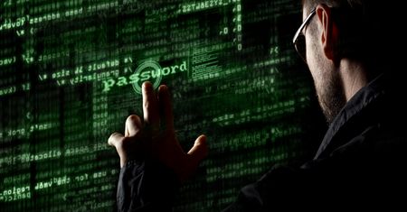 Alior Bank ostrzega przed kradzieżą pieniędzy na duplikat karty SIM