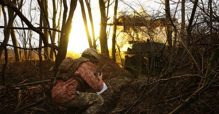 180 tys. żołnierzy na wschodzie Ukrainy. "Utrudnienie marszu ku zwycięstwu"