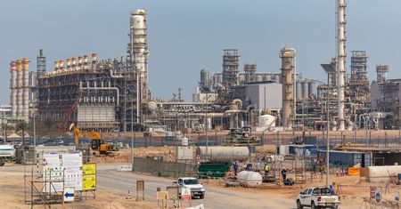 Kartel naftowy OPEC+ podejmuje kluczową decyzję dla rynku ropy. Są przecieki