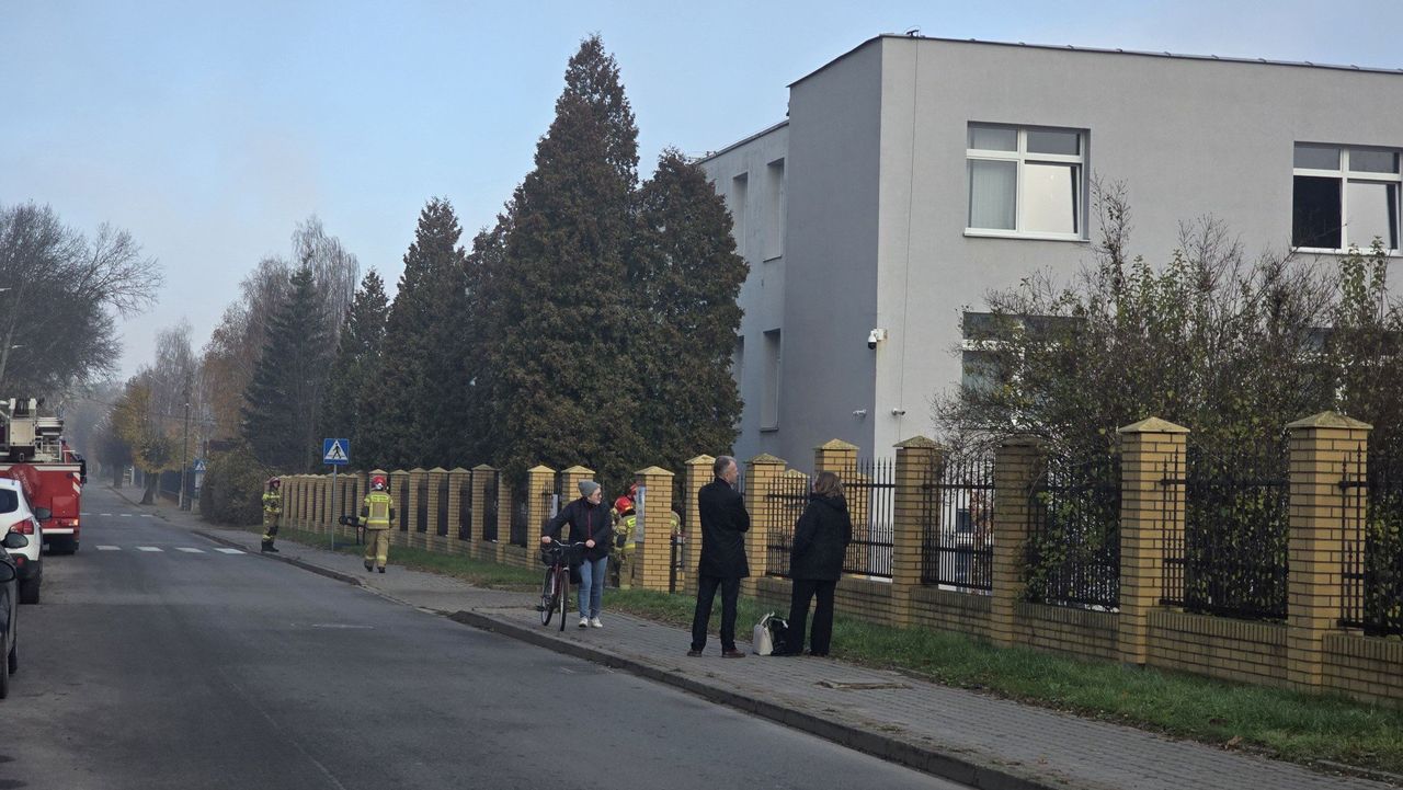 Aleksandrów Kujawski: Ewakuacja Sądu Rejonowego. Służby sprawdzają budynek