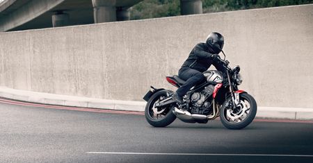 Najtańszy model hitem. Triumph Trident 660 sprzedaje się jak ciepłe bułeczki