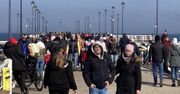 Tłumy nad polskim morzem. "Na plaży było aż czarno"