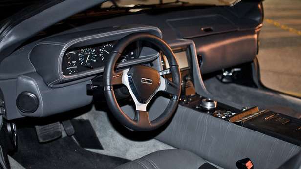 Powrót legendy czy profanacja? Elektryczny DeLorean dostępny już w 2013 roku! 4