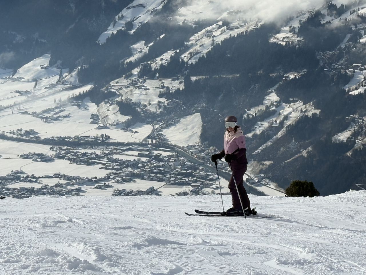 "Babski" wypad na narty. Pojechały przetestować atrakcje w słynnej dolinie