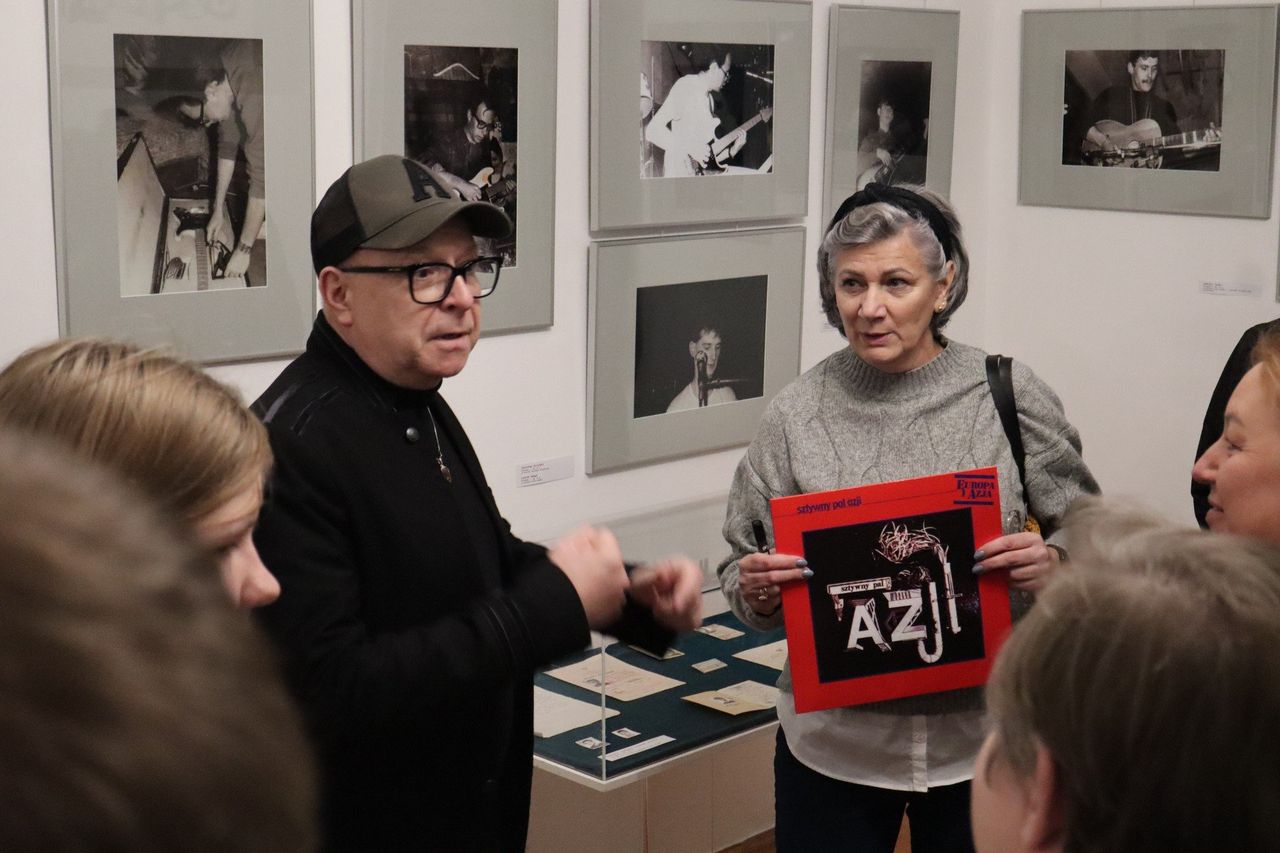 Chrzanów: Wystawa "Punkowe dusze…" przyciągnęła tłumy