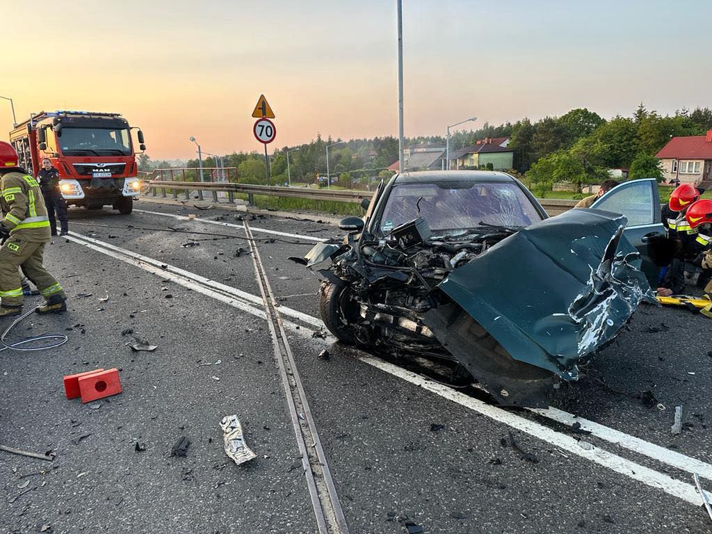 Tragiczny wypadek w woj. świętokrzyskim. 5 osób nie żyje 