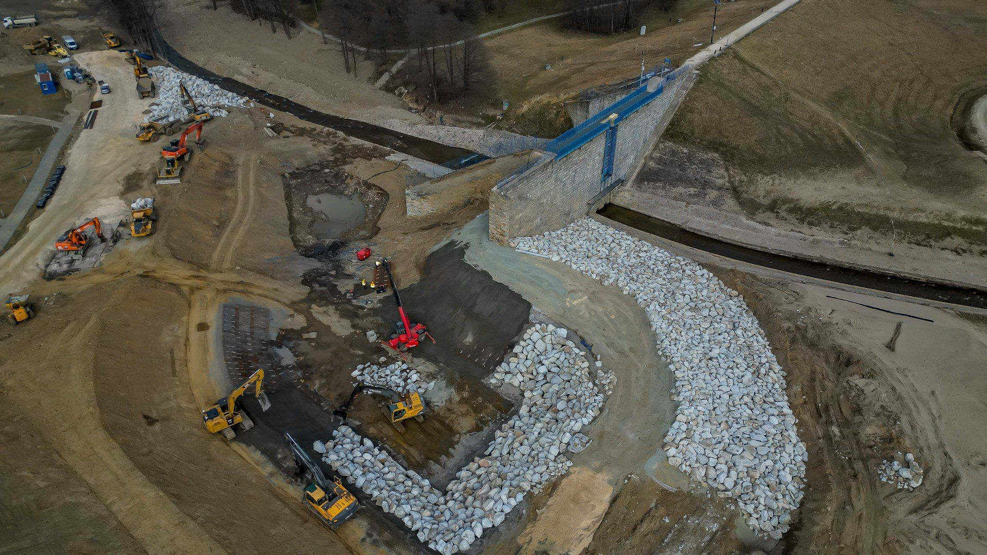 Tama w Stroniu Śląskim