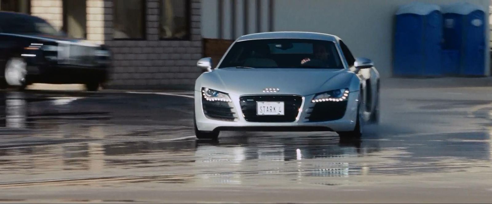 Audi R8 w "Iron Manie I"