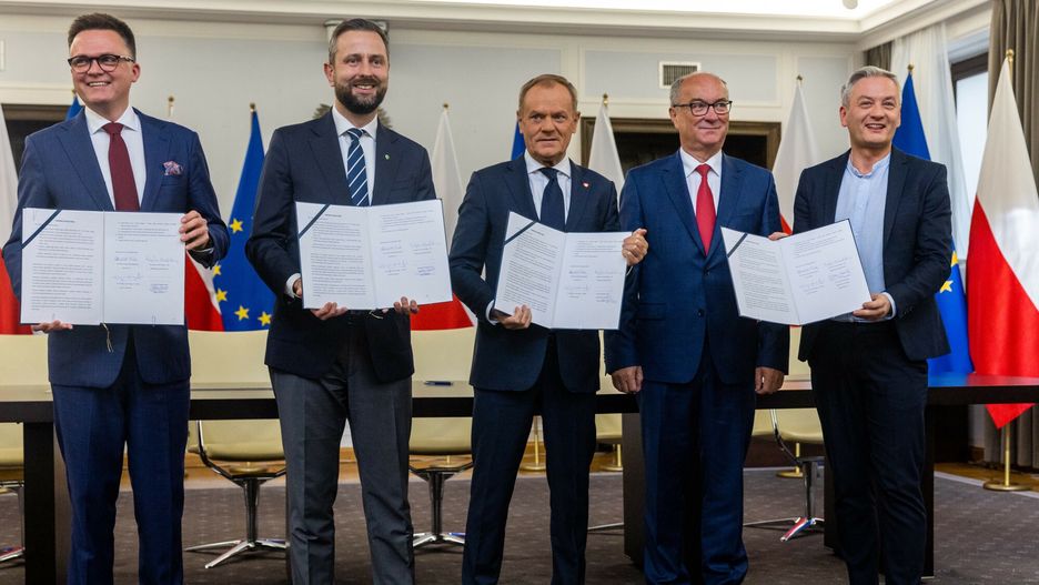 Podpisanie umowy koalicyjnej przez liderów koalicji 