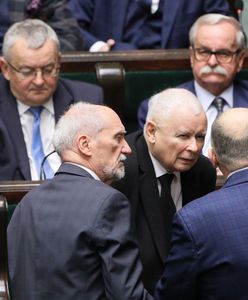 Pilna narada PiS. Jackowski: eskalacja napięcia