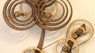 Kinetyczne rzeźby, czyli naścienne widowisko typu dźwięk i ruch (wideo) 1