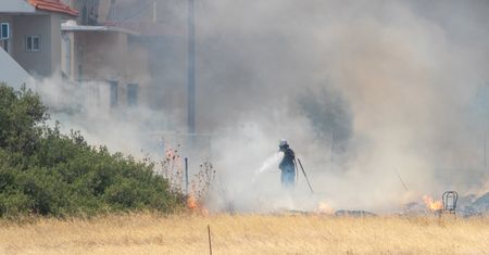 Od doby koczują na lotnisku w Grecji. Dramat Polaków