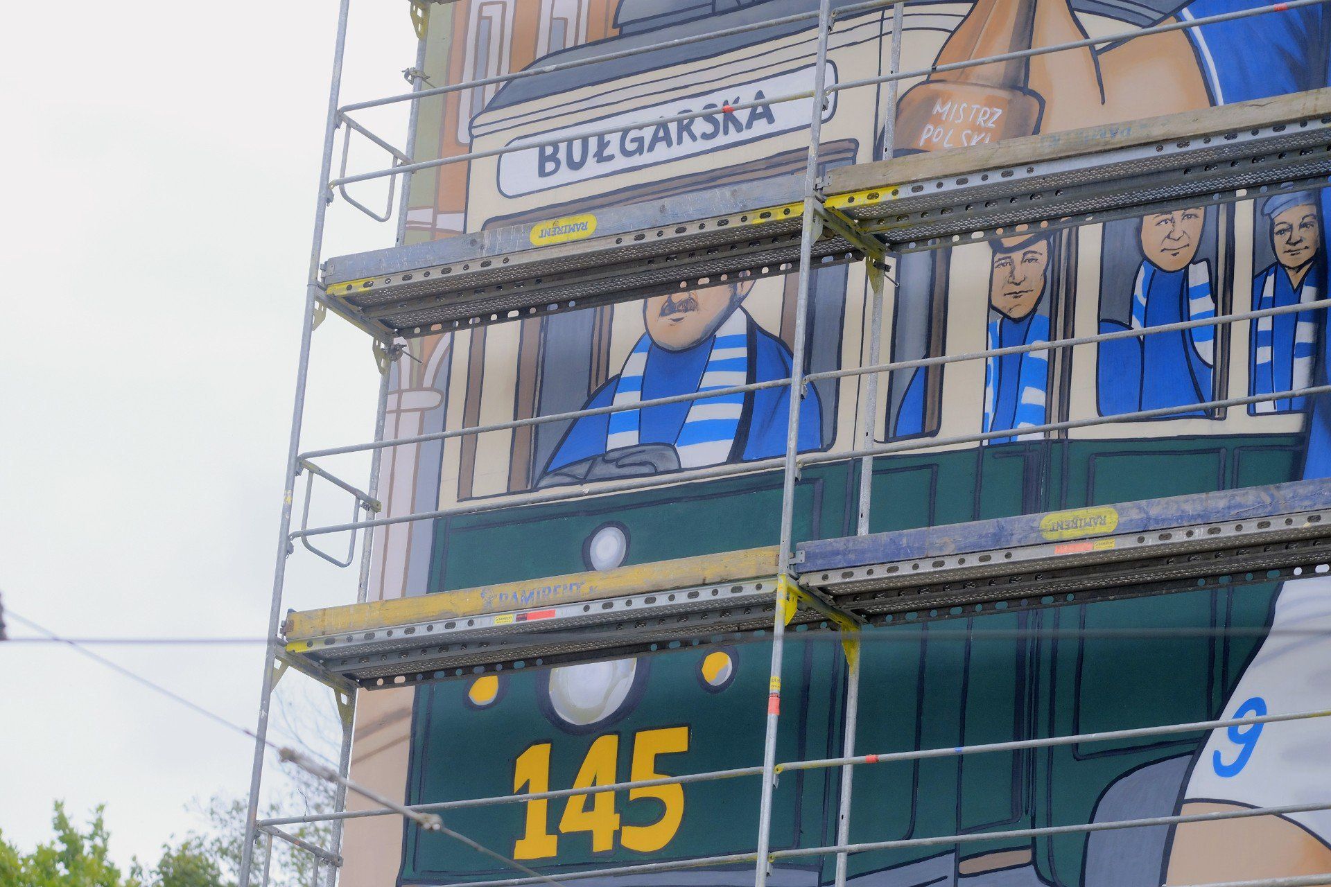 Tak zmienił się mural kapitana Lecha Poznań, Mikaela Ishaka