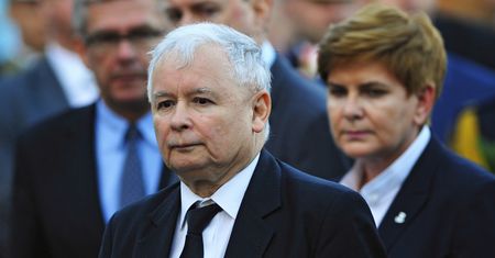 Po otwarciu "biografii Kaczyńskiego" przeżyli szok. Jest komentarz sprawcy