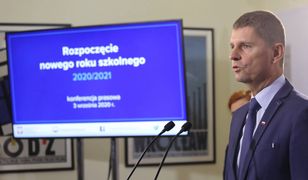 Zamknięte szkoły. MEN podało dane po pierwszym tygodniu nauki